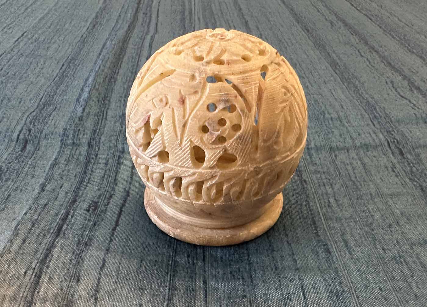 Hand-Carved Agra Marble Tealight Holder — Elephants — photo 5