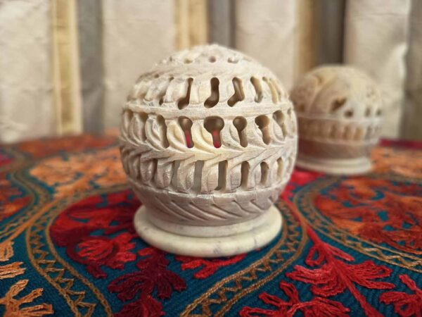 Hand-Carved Agra Marble Tealight Holder — Flowers — photo 1