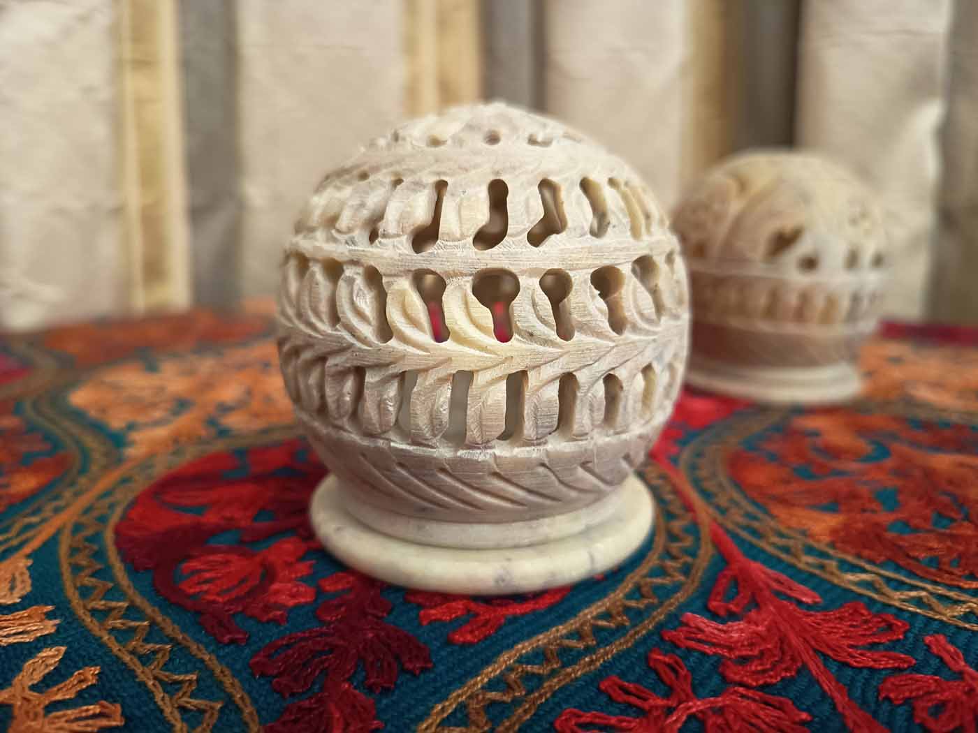 Hand-Carved Agra Marble Tealight Holder — Flowers — photo 12
