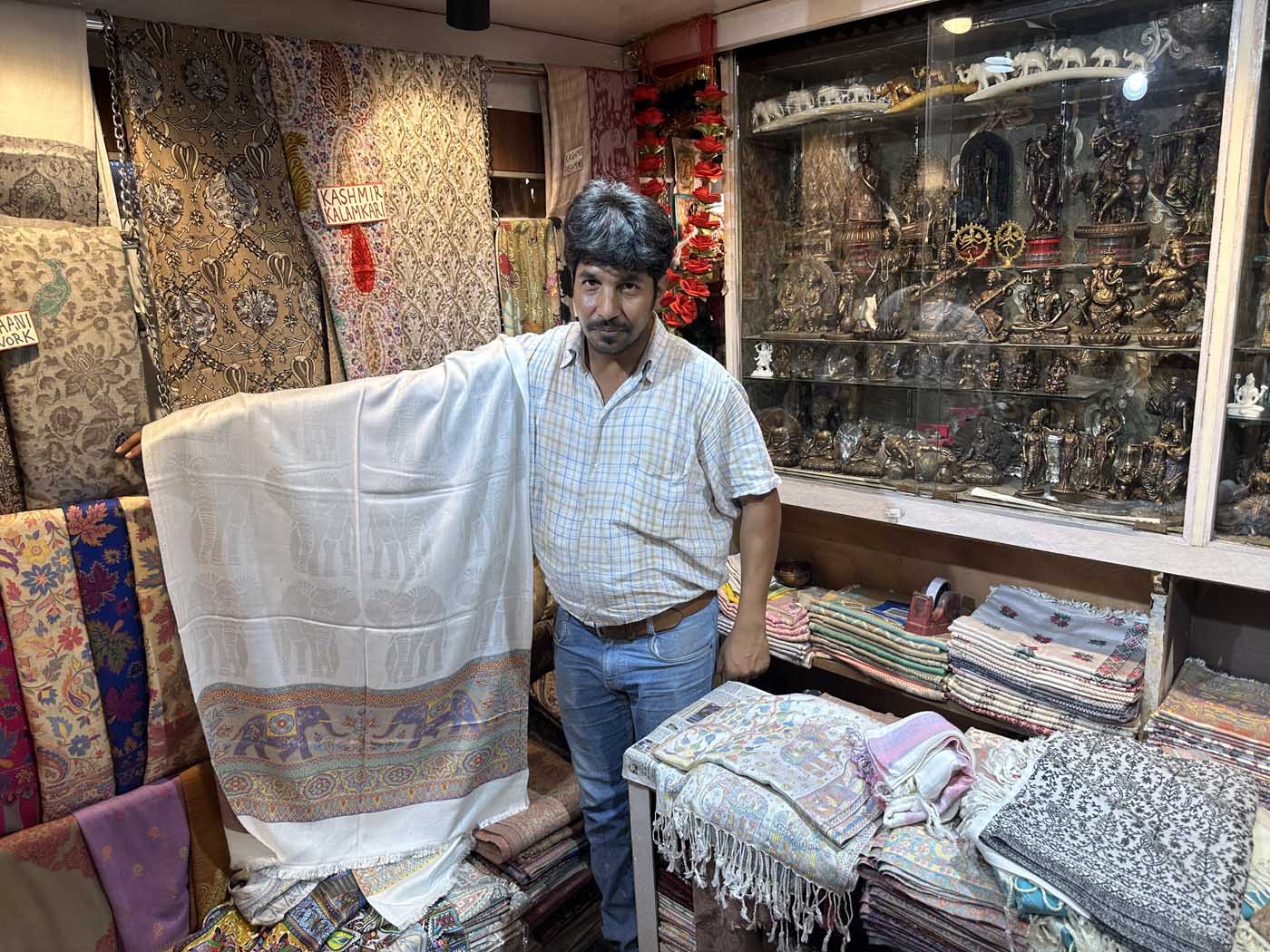 Kashmiri Wool & Silk Stole — Beige with 28 Elephants — photo 5
