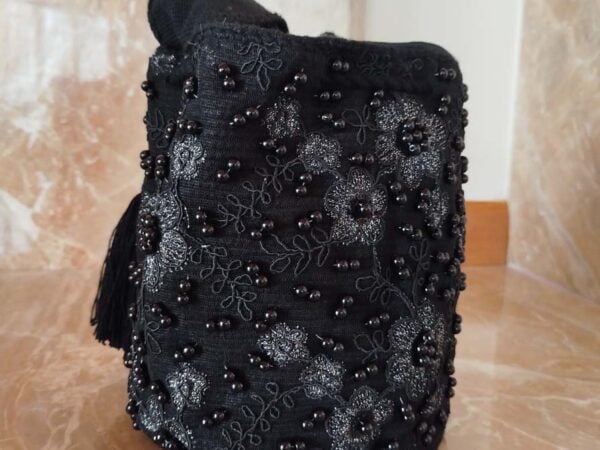 Wayúu Handwoven Bag — Black, Medium — photo 1